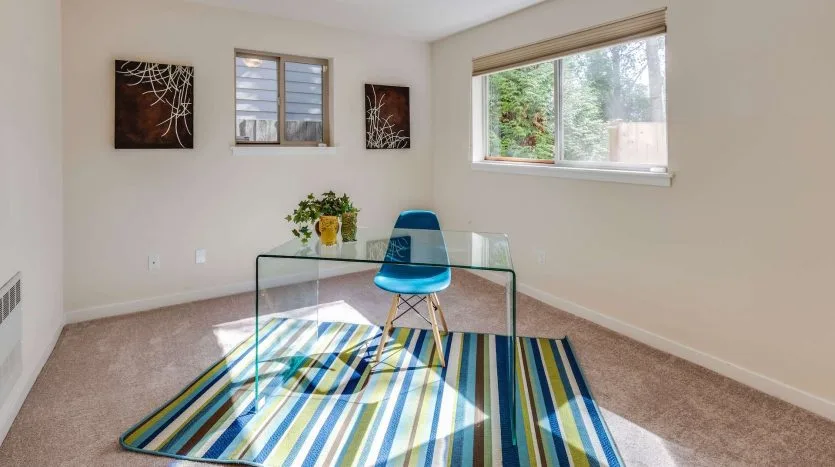 2 Rooms Floor (100 gaj) for Sale