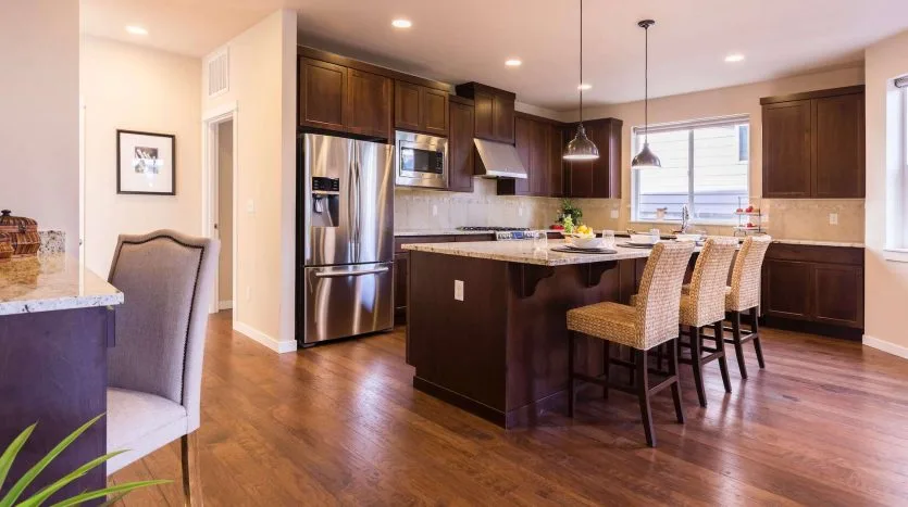 2 Rooms Floor (100 gaj) for Sale